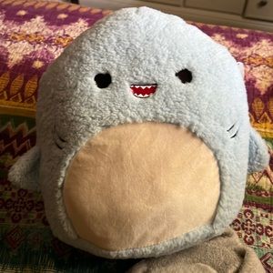 Davie the shark fuzzmallow squishmallow